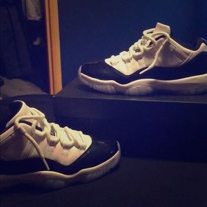 Jordan 11 lows size 8